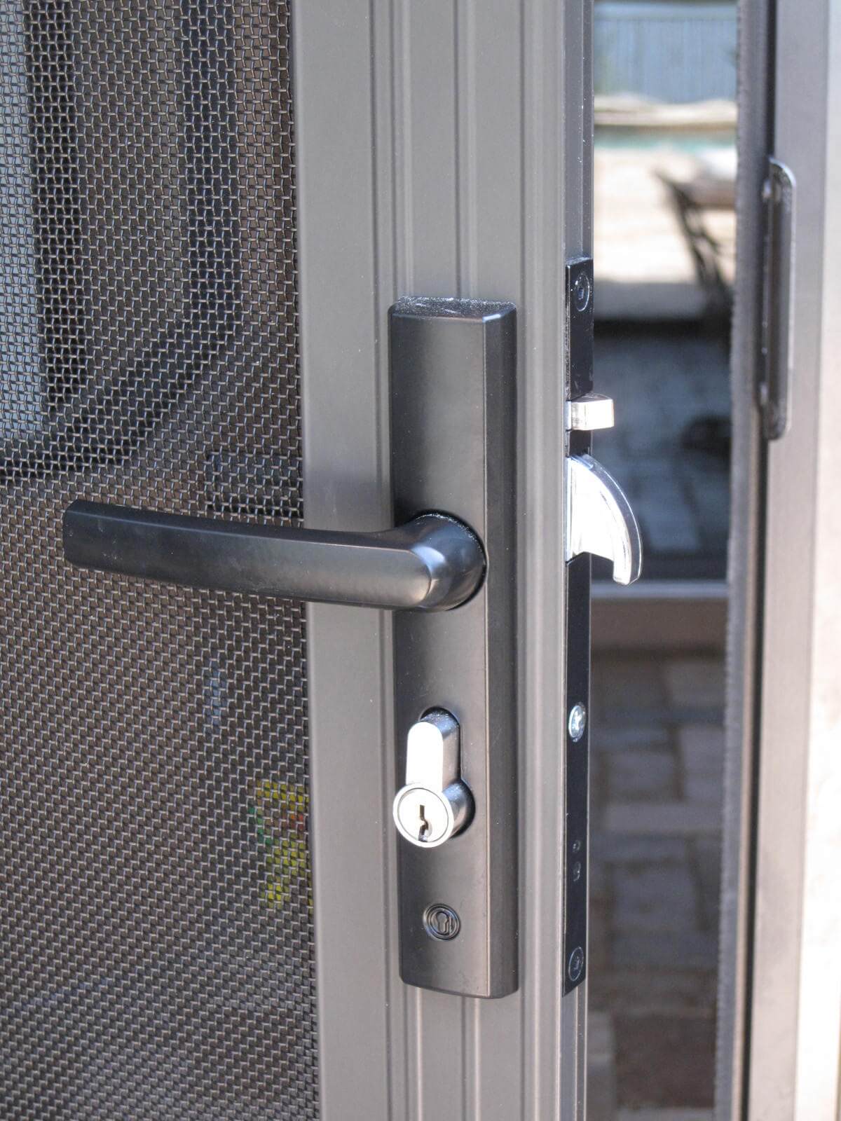 thumbnail image 2 of TradeBase Security Screen Door Lock – Hinged With Cylinder & 3 Keys (Matt Black, Aluminium, 38mm Width) 2 of 4